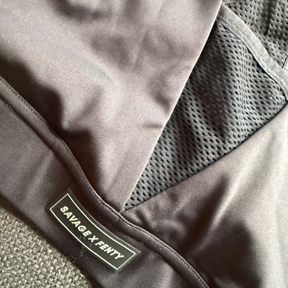 Savage Fenty Black Sports Bra 1x - Picture 8 of 9